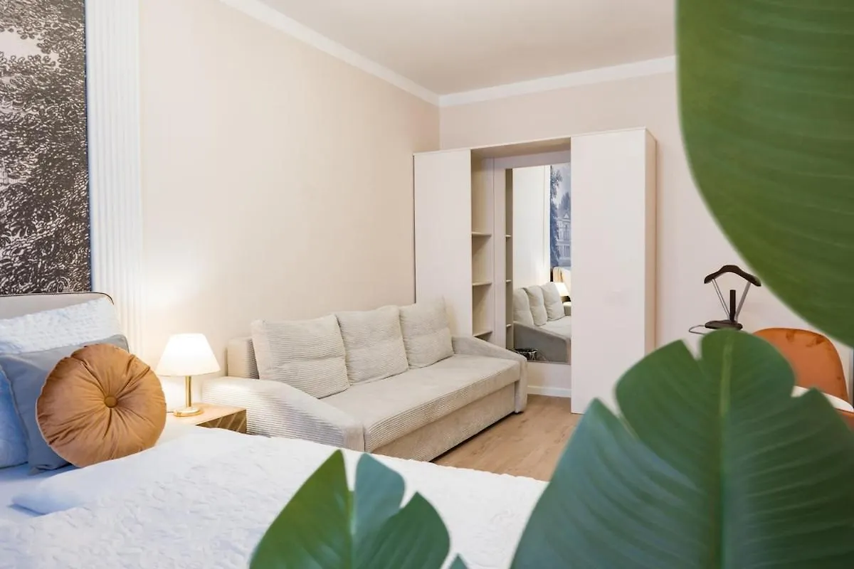 Apartment At Votiv Church I 5 Minutes To Inner City I Wifi I 3 Minutes To Metro Schottentor Vienna