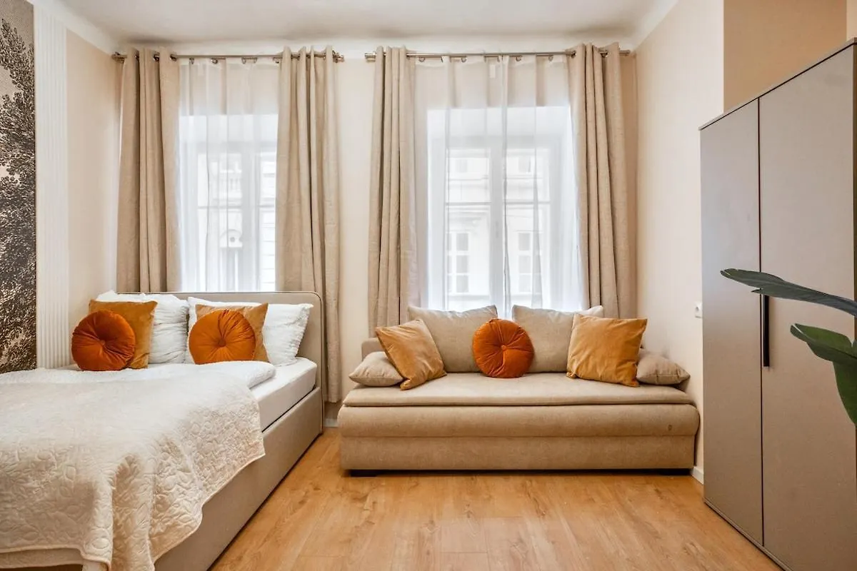 Apartment At Votiv Church I 5 Minutes To Inner City I Wifi I 3 Minutes To Metro Schottentor Vienna Austria