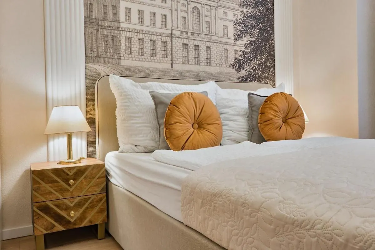 Apartment At Votiv Church I 5 Minutes To Inner City I Wifi I 3 Minutes To Metro Schottentor Vienna