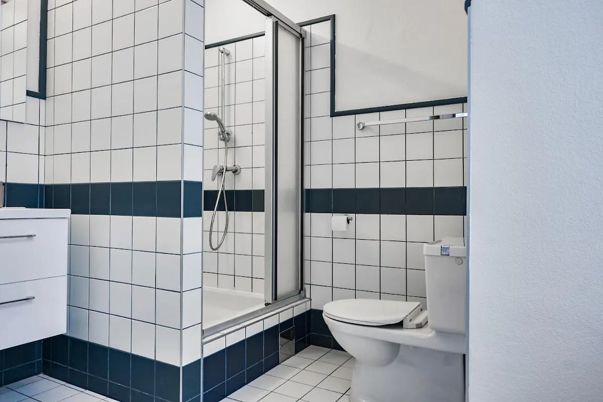 Apartment At Votiv Church I 5 Minutes To Inner City I Wifi I 3 Minutes To Metro Schottentor Vienna