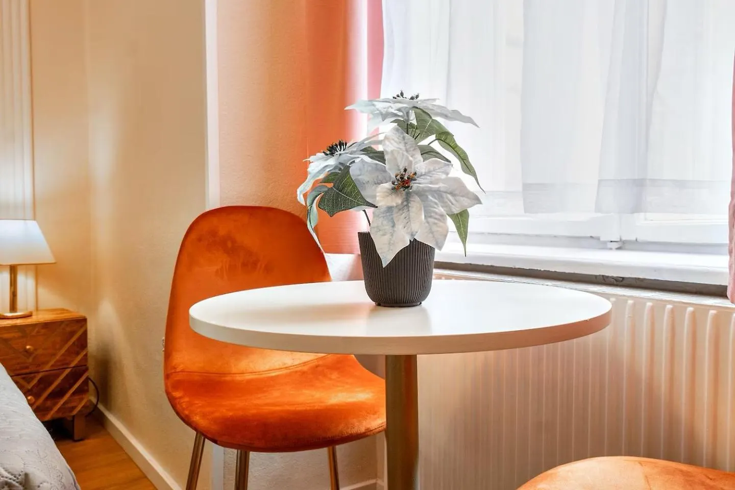 Apartment At Votiv Church I 5 Minutes To Inner City I Wifi I 3 Minutes To Metro Schottentor Vienna Austria